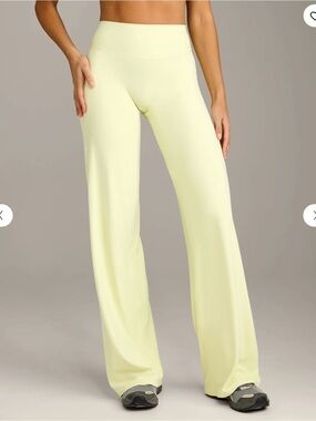 ONER - SoftMotion™ Straight Leg Bottoms | Pastel Yellow